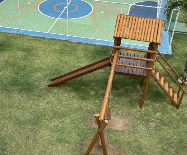 Quadra com parque
