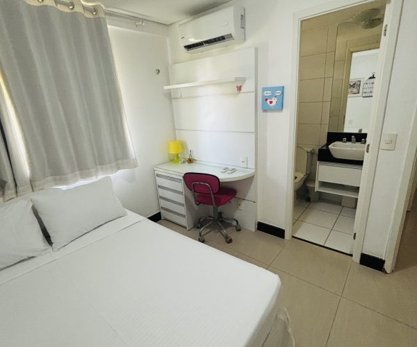 Suite com mesa de trabalho